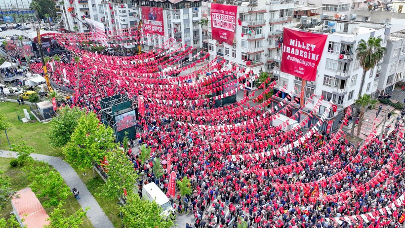 Özgür Özel'den Cumhurbaşkanına 'Düello' Çağrısı: Eğer İmamoğlu Suçlu Çıkarsa Siyaseti Bırakıyorum - Resim : 2