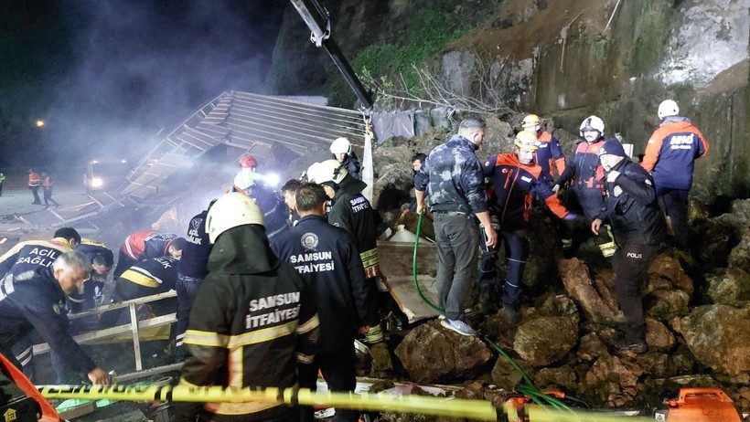 Baba ile İki Kızı Hayatını Kaybetmişti: Samsun'daki Heyelan Faciasında İki Kişi Gözaltına Alındı - Resim : 1