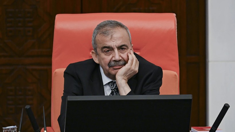 Sırrı Süreyya Önder'in Durumu Nasıl? Doktorlarından Yeni Açıklama - Resim : 1
