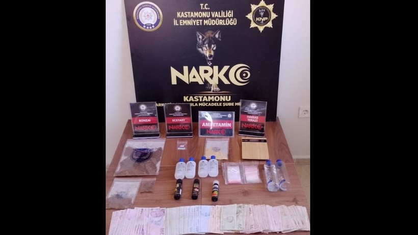 Kastamonu'da Uyuşturucu Operasyonu: Çok Sayıda Madde Yakalandı - Resim : 1