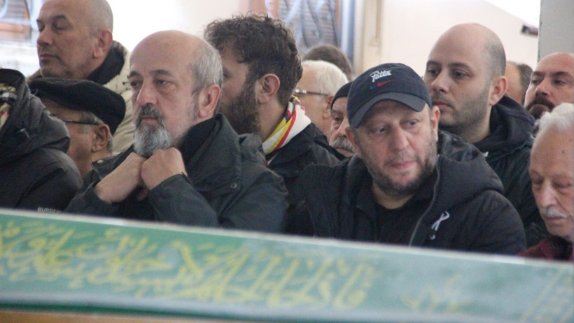 Ünlü Oyuncu Serkan Keskin'in Acı Günü: Annesi Zeliha Keskin Son Yolculuğuna Uğurlandı - Resim : 1