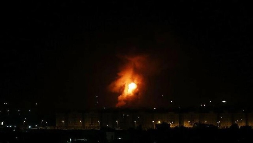 İsrail Şam'ı Bombaladı! Cumhurbaşkanlığı Yakınında Saldırı - Resim : 1