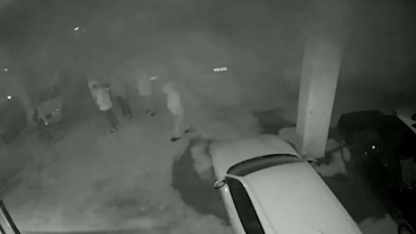 Grand Kartal Otel Faciasında Skandalın Görüntüleri: Araba Sevdası Uğruna İnsanları Ölüme Böyle Terk Ettiler! - Resim : 2