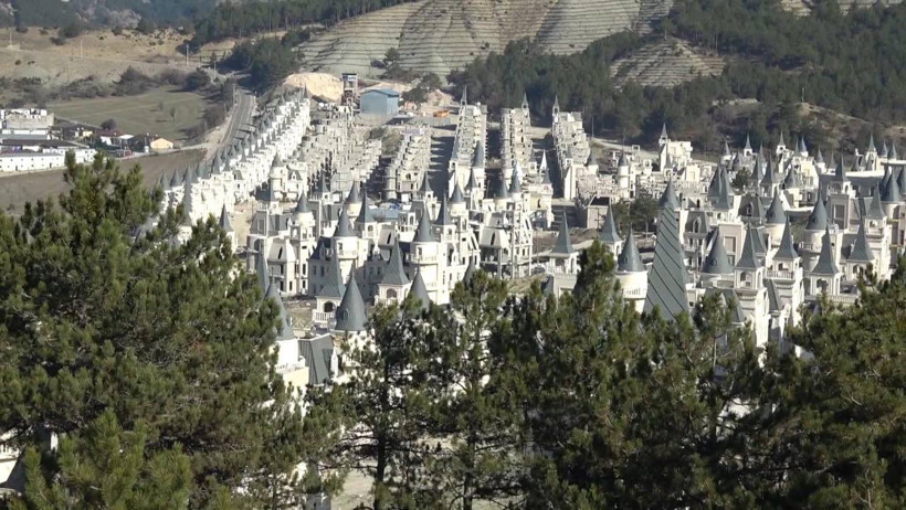 Bolu’daki 'Burj Al Babas' Projesine Dolandırıcılık Davası: 13 Kişiye 885 Yıla Kadar Hapis Talebi - Resim : 3