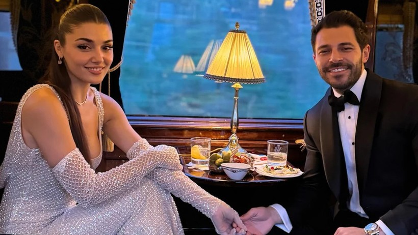 Hande Erçel ile Hakan Sabancı'dan Aşk Pozu... Roma-Paris Treninden Paylaştılar - Resim : 1