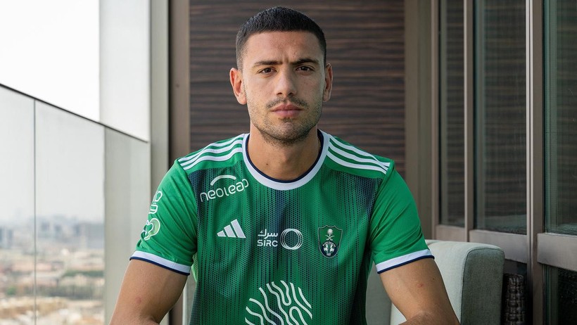 Al Ahli Şampiyon Oldu, Merih Demiral Tarihe Geçti: İlk Türk Futbolcu Oldu - Resim : 1