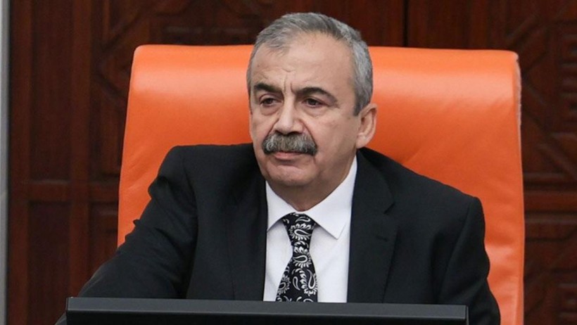 Sırrı Süreyya Önder Hayatını Kaybetti - Resim : 1