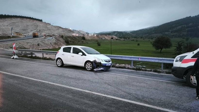 Denizli’de İşçi Servisi Karşı Şeride Geçip Kazaya Karıştı: 1'i Ağır, 13 Yaralı - Resim : 3