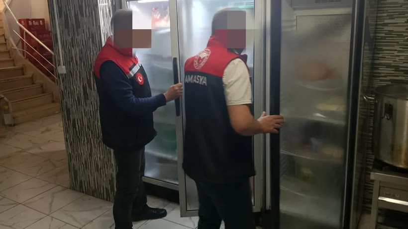 Tavuk Dönerciler Mercek Altında: 9 Milyon Liralık Ceza Yağmuru! - Resim : 1