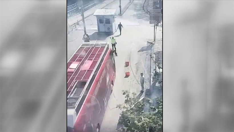 CHP'nin Şoförüne 13 Yıl Hapis İstemi: Otobüs 'Silah' Sayıldı - Resim : 1