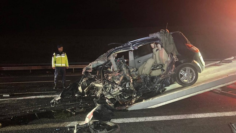 Ankara'da Katliam Gibi Kaza! İki Araç da Hurdaya Döndü: 4 Ölü, 1 Yaralı - Resim : 3