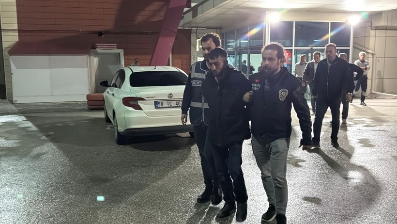 Sivas'ta İki Kardeş Boğazları Kesilerek Öldürülmüştü: 25 Saat Dakika Dakika İncelendi, Katil Ankara'da Yakalandı - Resim : 2