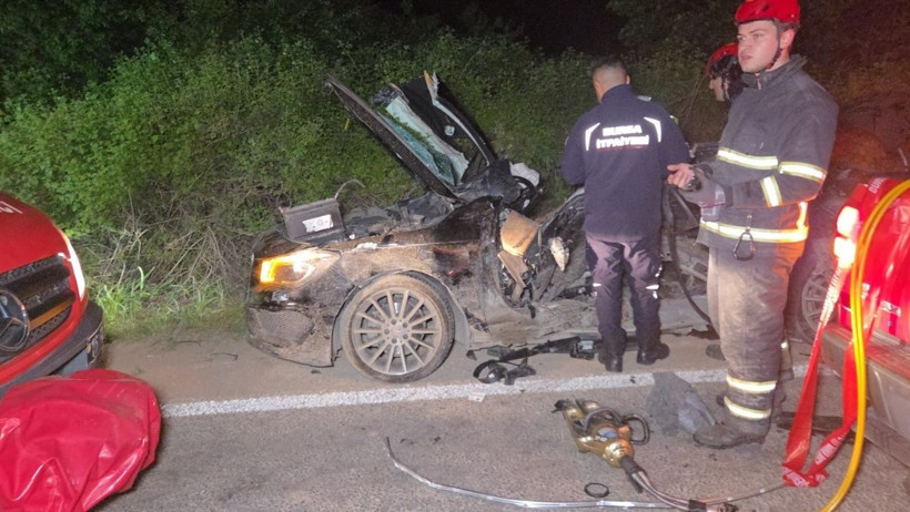 Bursa'da Feci Kaza: Üç Kişi Hayatını Kaybetti, Alkollü Sürücü Çalıların Arasında Saklanırken Yakalandı - Resim : 2