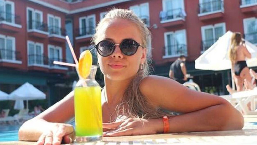 Ruslar Tatil İçin O İlçeye Akın Ediyor: Rezervasyonlar Patladı, Elini Sallayan Turiste Çarpacak - Resim : 1