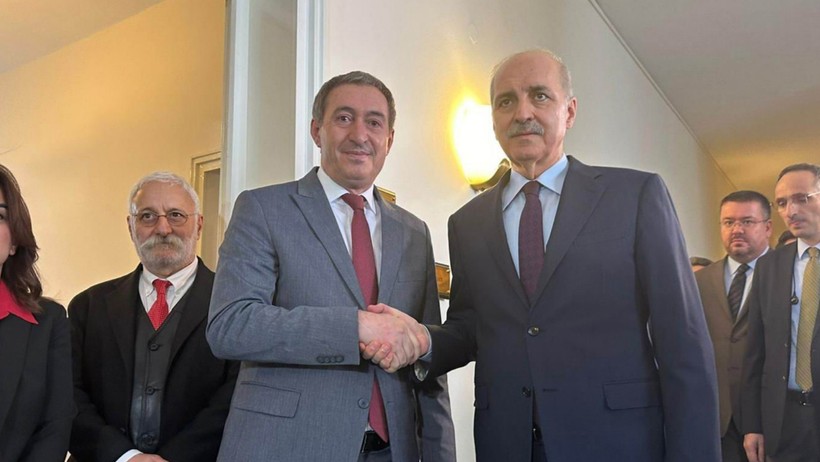 Terör Örgütü PKK Nasıl Silah Bıraktı? Bir Tokalaşma, İki Çağrı ve Tarihi Gün... - Resim : 3