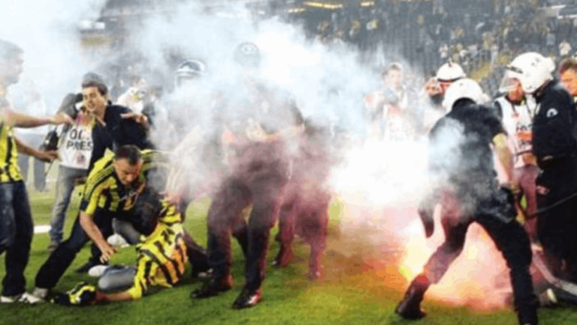 Fenerbahçe ve Galatasaray'ın 12 Mayıs Atışmasına Fatih Terim de Dahil Oldu: Dikkat Çeken Bayrak Detayı - Resim : 1