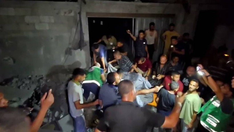 İsrail, Gazze'yi Yine Kana Buladı! 50'den Fazla Kişi Hayatını Kaybetti - Resim : 2