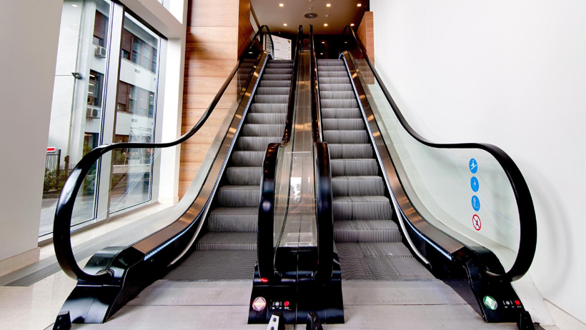 Duran Yürüyen Merdivenler Neden Dengemizi Bozar? İşte Bu Yüzden - Resim : 1