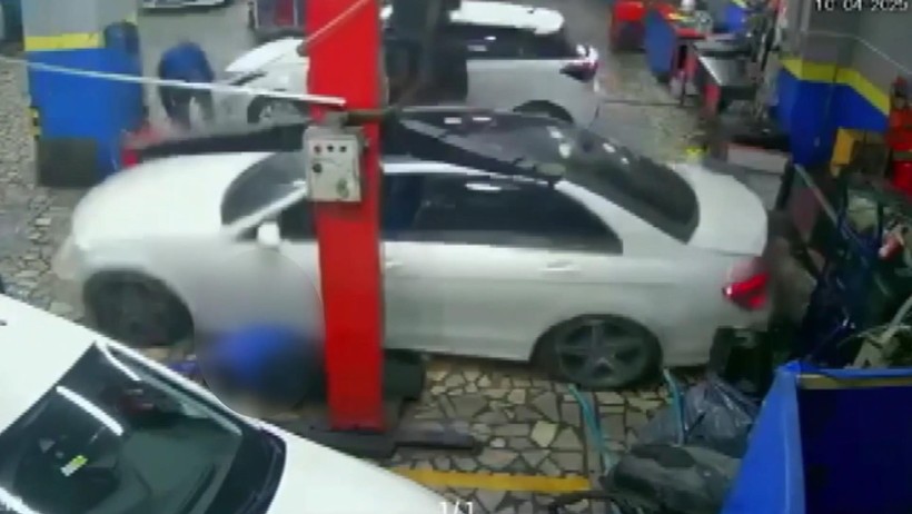 2 Metre Yüksekten Düşen Otomobilin Altında Kaldı: Korkunç Kazada İhmal İddiası - Resim : 3