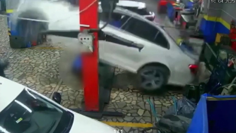 2 Metre Yüksekten Düşen Otomobilin Altında Kaldı: Korkunç Kazada İhmal İddiası - Resim : 2