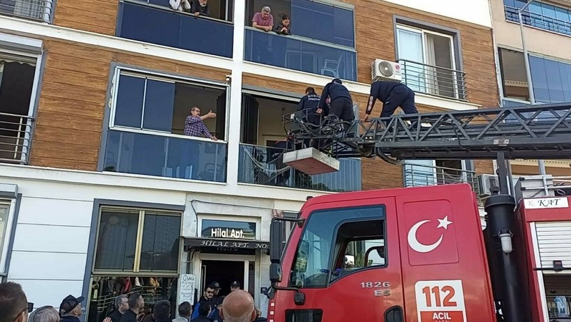 Anne ve İki Çocuğu Yangında Ölmüştü: Tutuklanan İtfaiyeci Babanın Nişanlısı Açığa Alındı - Resim : 2