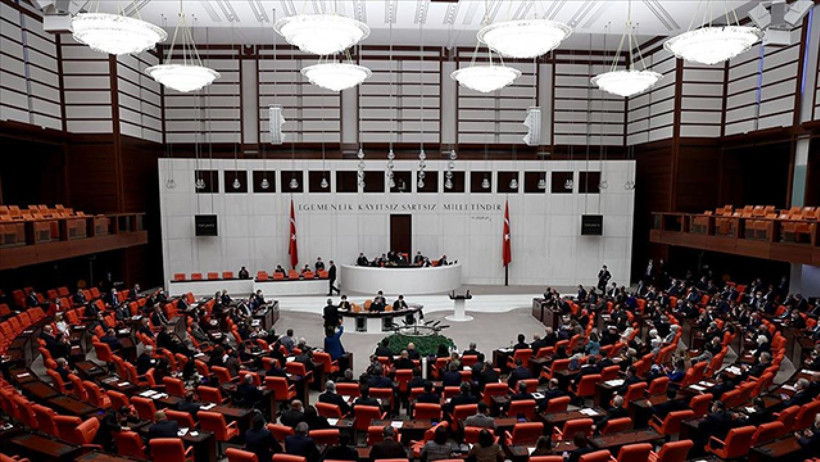 İktidara Yakın Yazardan Çarpıcı İddia: Milletvekilleri İstifa Hazırlığında - Resim : 1