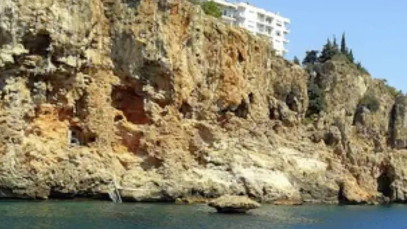 Antalya'da Doğa Katliamı! Apartman, Asansörle Denize İniyor... - Resim : 2