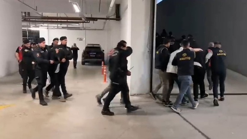 Paravan Şirketlerle Yaklaşık Bir Milyar Liralık Vurgun! - Resim : 1