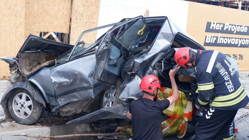 Beton Mikseri 8 Aracı Biçti! Korku Dolu Anlar Kamerada - Resim : 1