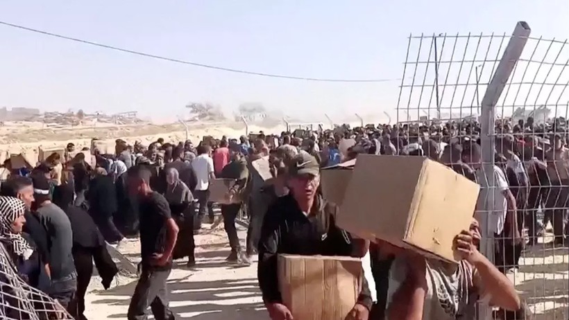 Gazze Yine İsrail’in Kıskacında! Sivillere Korkunç Yardım Tuzağı, Dünya Bu Görüntüyü Konuşuyor - Resim : 4