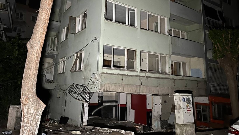 Metruk Binada Üç Kafatası ve Kemikler Bulundu - Resim : 2
