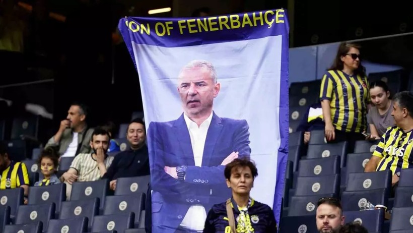Fenerbahçe Galip, Tribünler Öfkeli: O Pankart Hemen Kaldırıldı - Resim : 2
