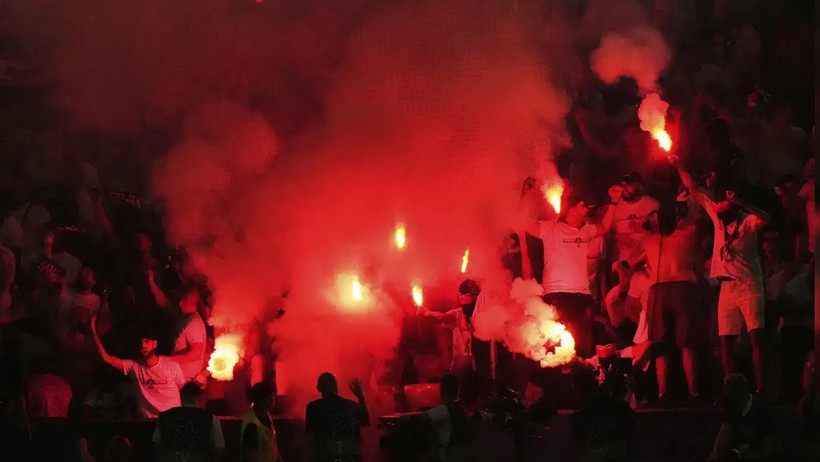 Paris'te 'Şampiyonluk' Faciası! İki Kişi Öldü, Yüzlerce Kişi Gözaltında - Resim : 1