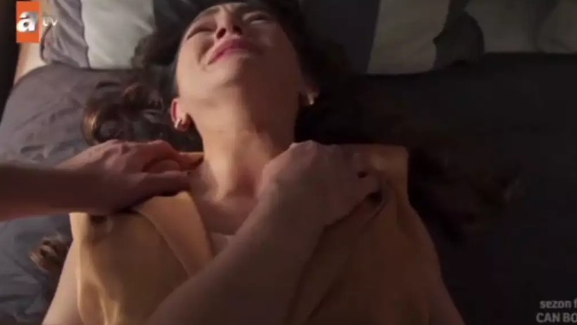 ATV'de İki Haftada İki Skandal! Sosyal Medya Ayağa Kalktı - Resim : 4