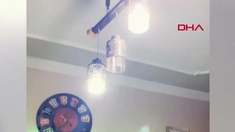 Muğla Fena Sallandı! Panik Anları Kameralarda: Vatandaş Sokağa Döküldü - Resim : 2