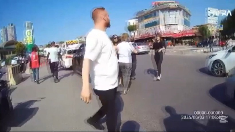 Ataşehir’de Trafik Kavgası: Hamile Kadının Çığlıkları Umurlarında Bile Olmadı, İşte O Anlar... - Resim : 2