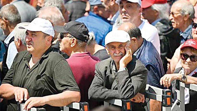 2025 Temmuz Memur ve Emekli Maaş Zamları: İşte 4 Farklı Senaryo - Resim : 2