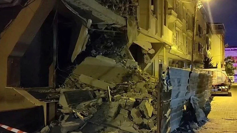 Avcılar'da Korkutan Olay: Bina Aniden Çöktü! Çevre Binalar da Boşaltıldı - Resim : 1