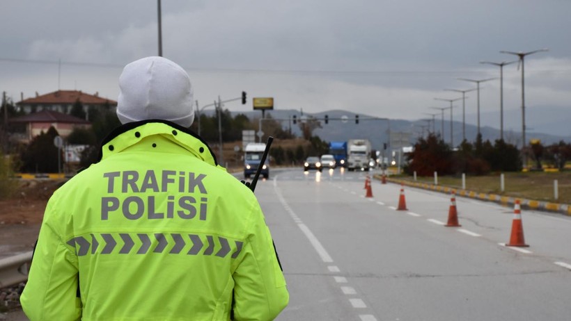 CHP'den Radar Cezaları ve Hız Levhalarına Tepki - Resim : 1