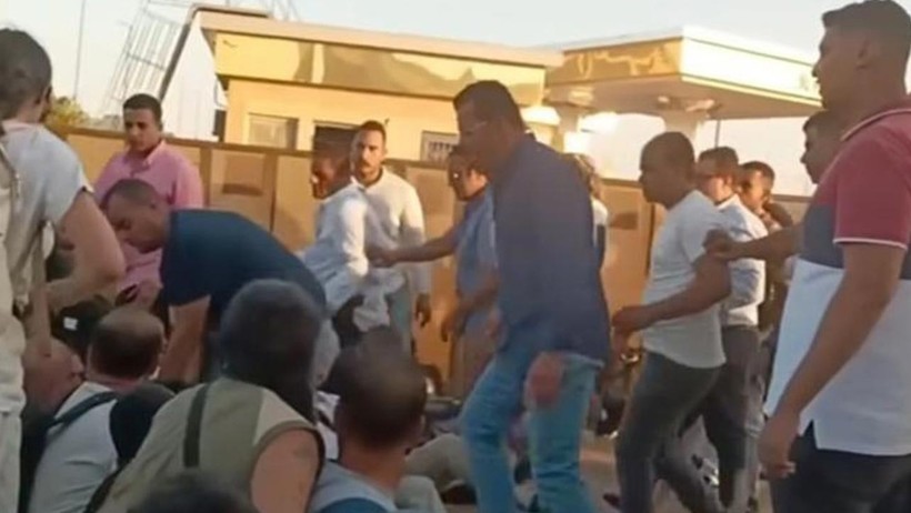Gazze Yürüyüşüne Engel! Mısır 40 Aktivisti Durdurdu - Resim : 1