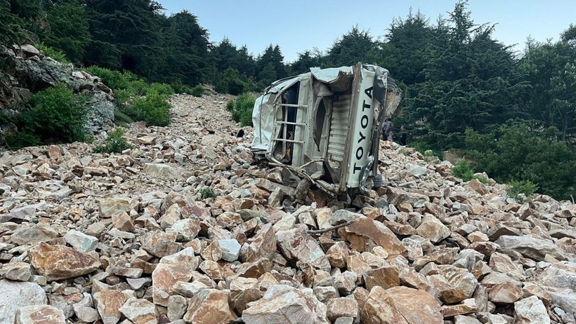 Uçurumda Can Pazarı: 3 Kişi Hayatını Kaybetti, 6 Yaşındaki Çocuk Ağır Yaralı - Resim : 1