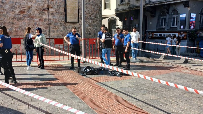 22 Yaşındaki Gencin Feci Ölümü! Galata Kulesi'nden Düştü: İntihar İhtimali Üzerinde Duruluyor... - Resim : 1