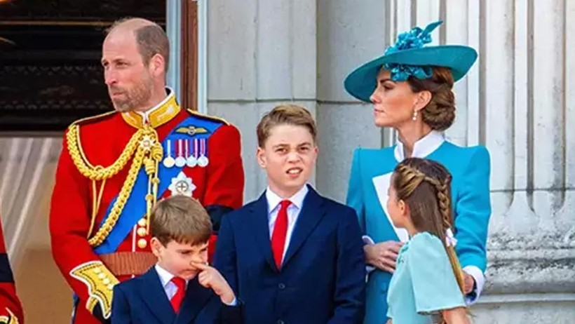 Kraliyet Balkonunda Dikkat Çeken Anlar! Afacan Prensi, Kate Middleton Dört Kelimesiyle Dize Getirdi - Resim : 3