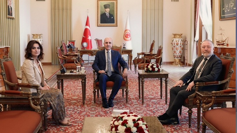 DEM Parti Grup Başkan Vekillerinden Numan Kurtulmuş’a Sürpriz Ziyaret - Resim : 1