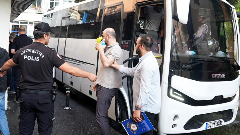 Yedikule Göğüs Hastalıkları Hastanesi'nde Rüşvet Soruşturması: Profesörler de Var! Yüzlerini Böyle Gizlediler - Resim : 1