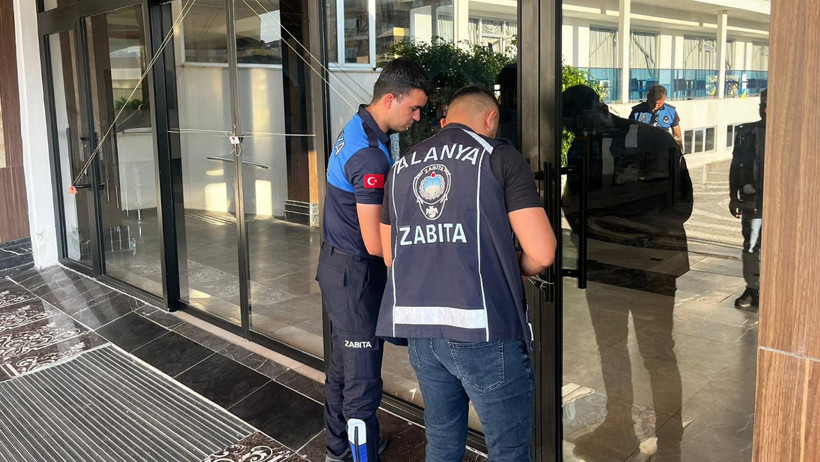 Antalya'da Ruhsatsız 5 Yıldızlı Otel 112’nci Kez Mühürlendi - Resim : 1