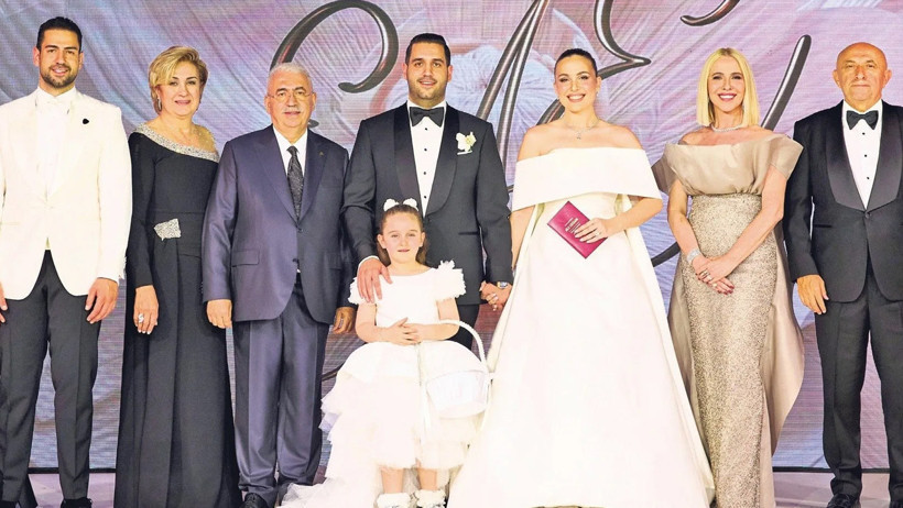 Yılın Düğünü İçin Her Şey Mübah! 'Seçkin' Davetliler İçin Radarlar Kapatıldı - Resim : 1