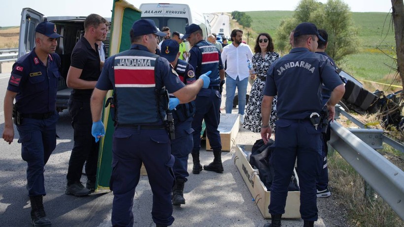 5 Kişi Can Vermişti... Paylaşımı Gerçek Oldu! Katliam Gibi Kazada Acı Tesadüf - Resim : 1