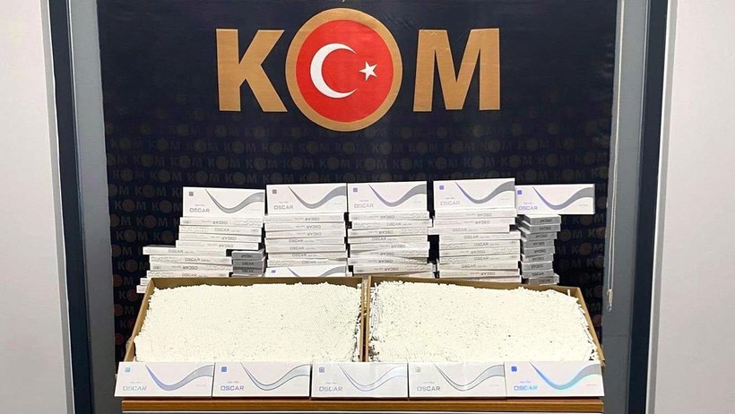 Yalova’da Kaçak Tütün ve Elektronik Sigara Operasyonu: 5 Gözaltı - Resim : 1