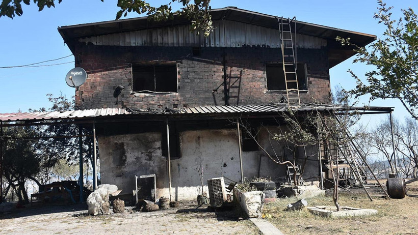 İzmir Aliağa’da Bir Ömürlük Kayıp! Yangının Ardından Yürek Burkan Kareler… - Resim : 5